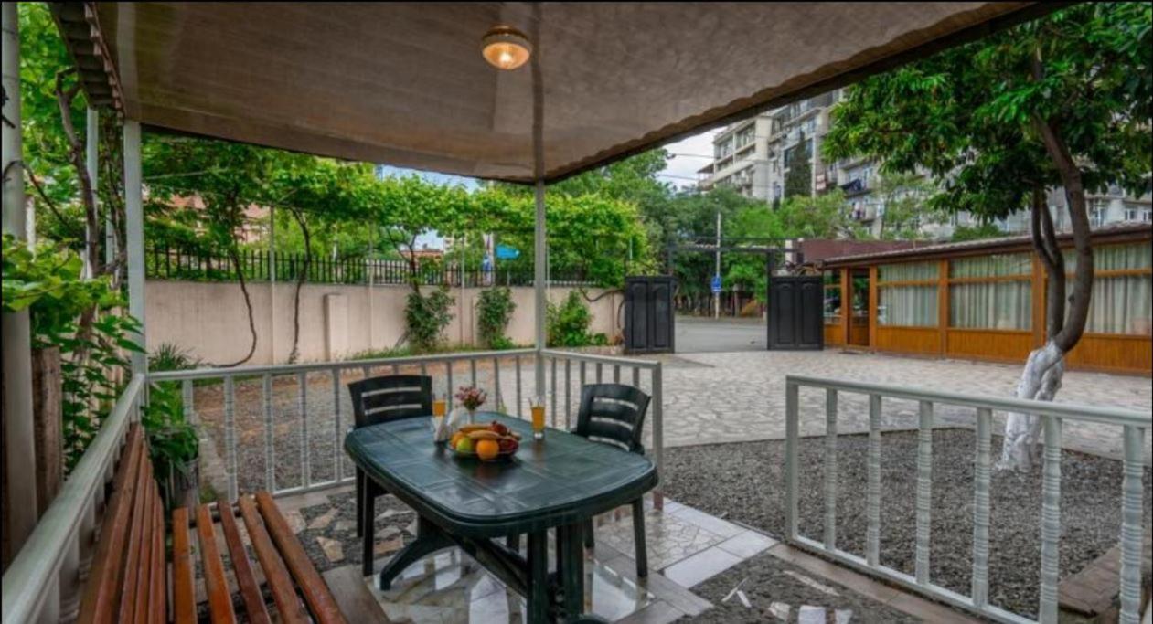 7 Star Bed and Breakfast Τυφλίδα Εξωτερικό φωτογραφία