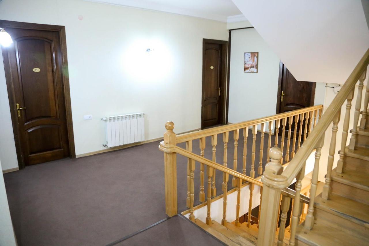 7 Star Bed and Breakfast Τυφλίδα Εξωτερικό φωτογραφία