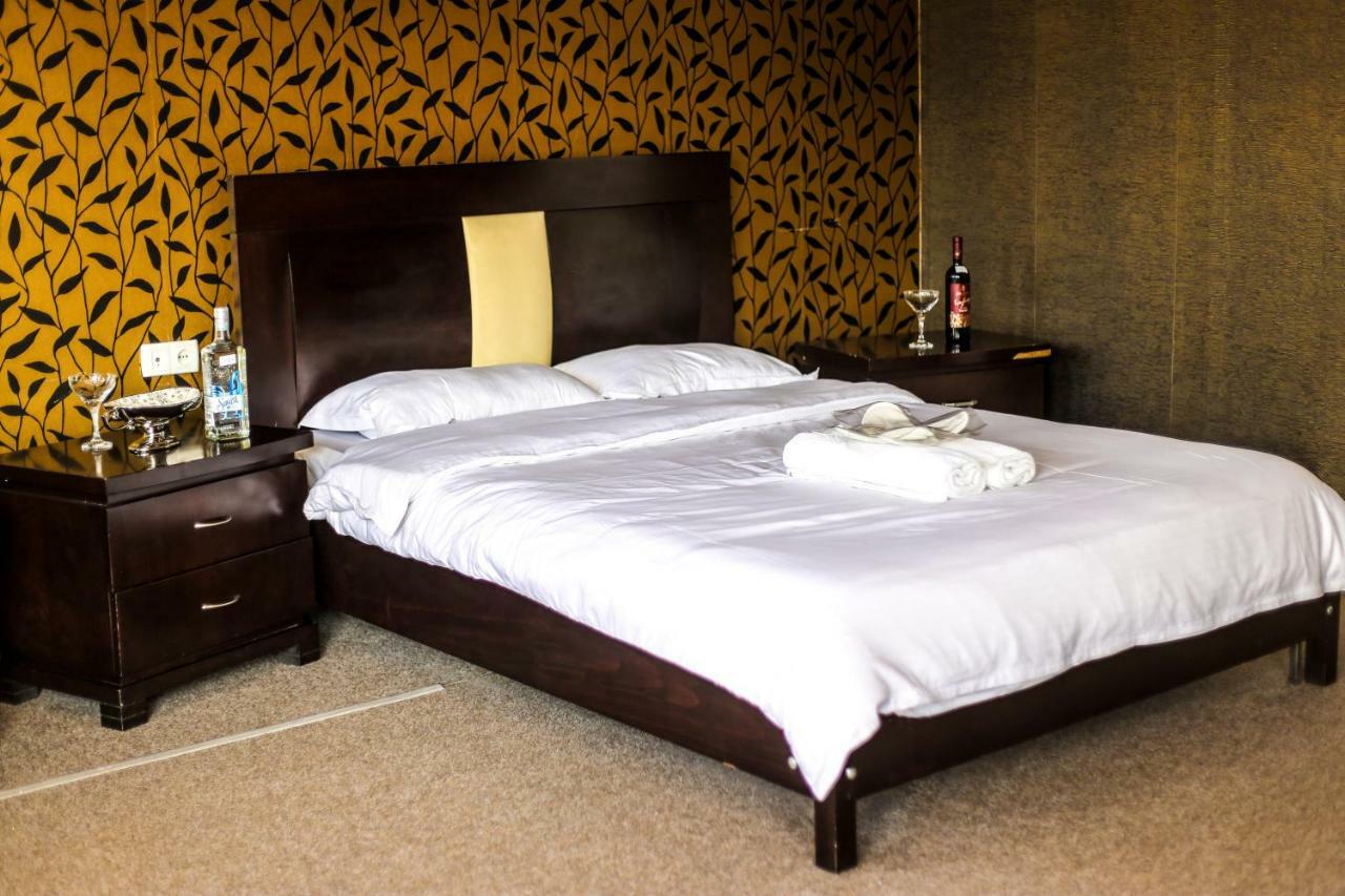 7 Star Bed and Breakfast Τυφλίδα Εξωτερικό φωτογραφία