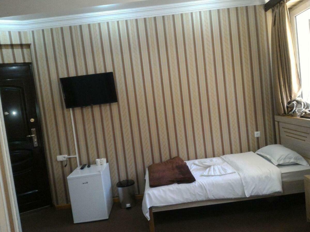 7 Star Bed and Breakfast Τυφλίδα Εξωτερικό φωτογραφία