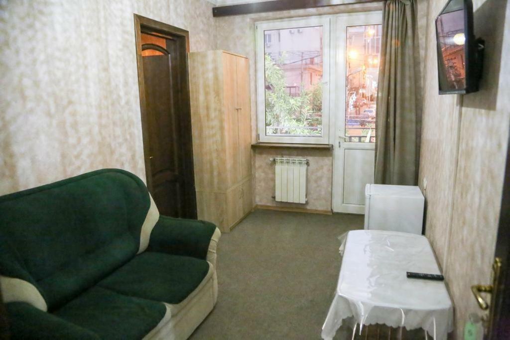 7 Star Bed and Breakfast Τυφλίδα Εξωτερικό φωτογραφία