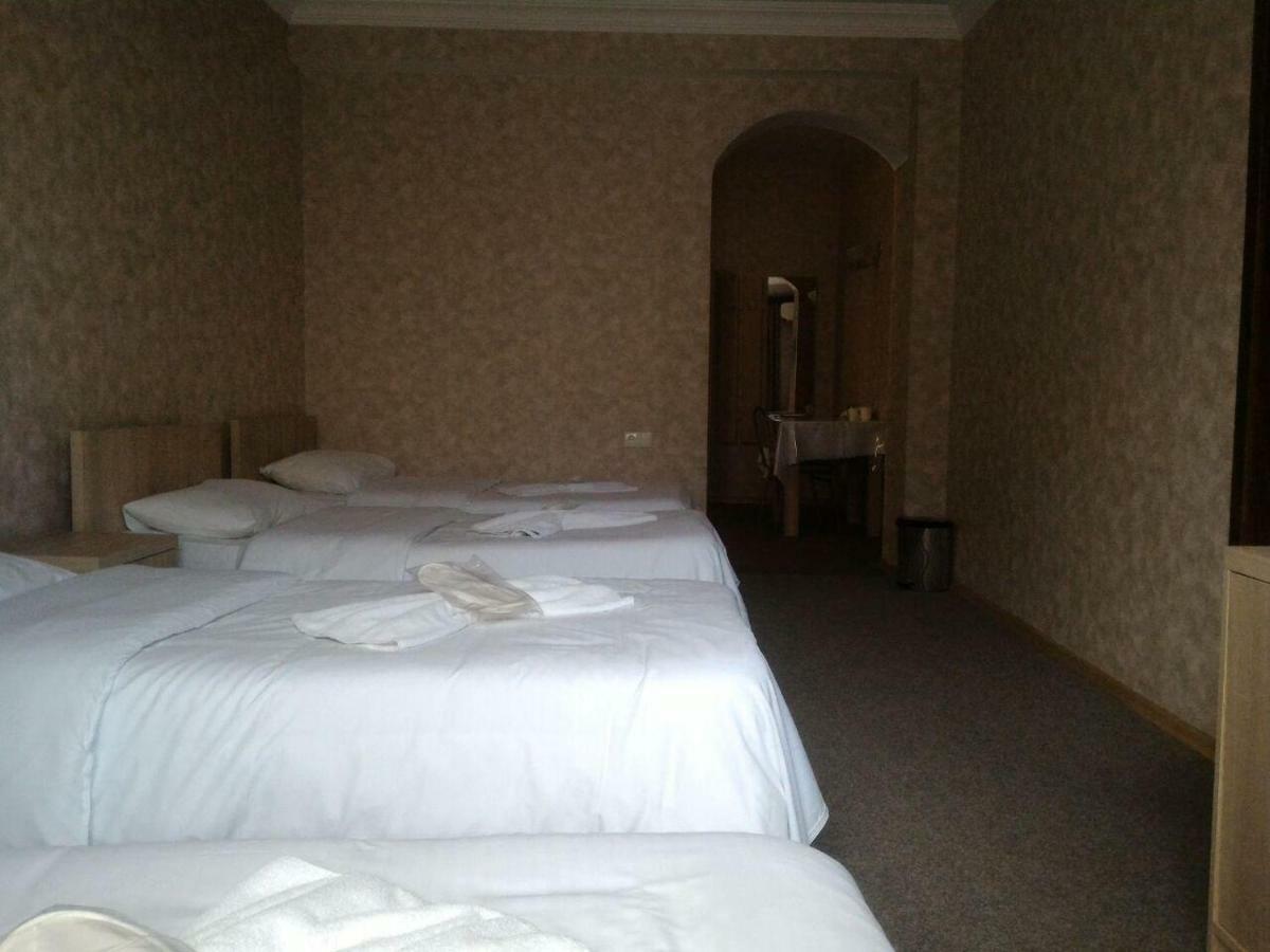 7 Star Bed and Breakfast Τυφλίδα Εξωτερικό φωτογραφία
