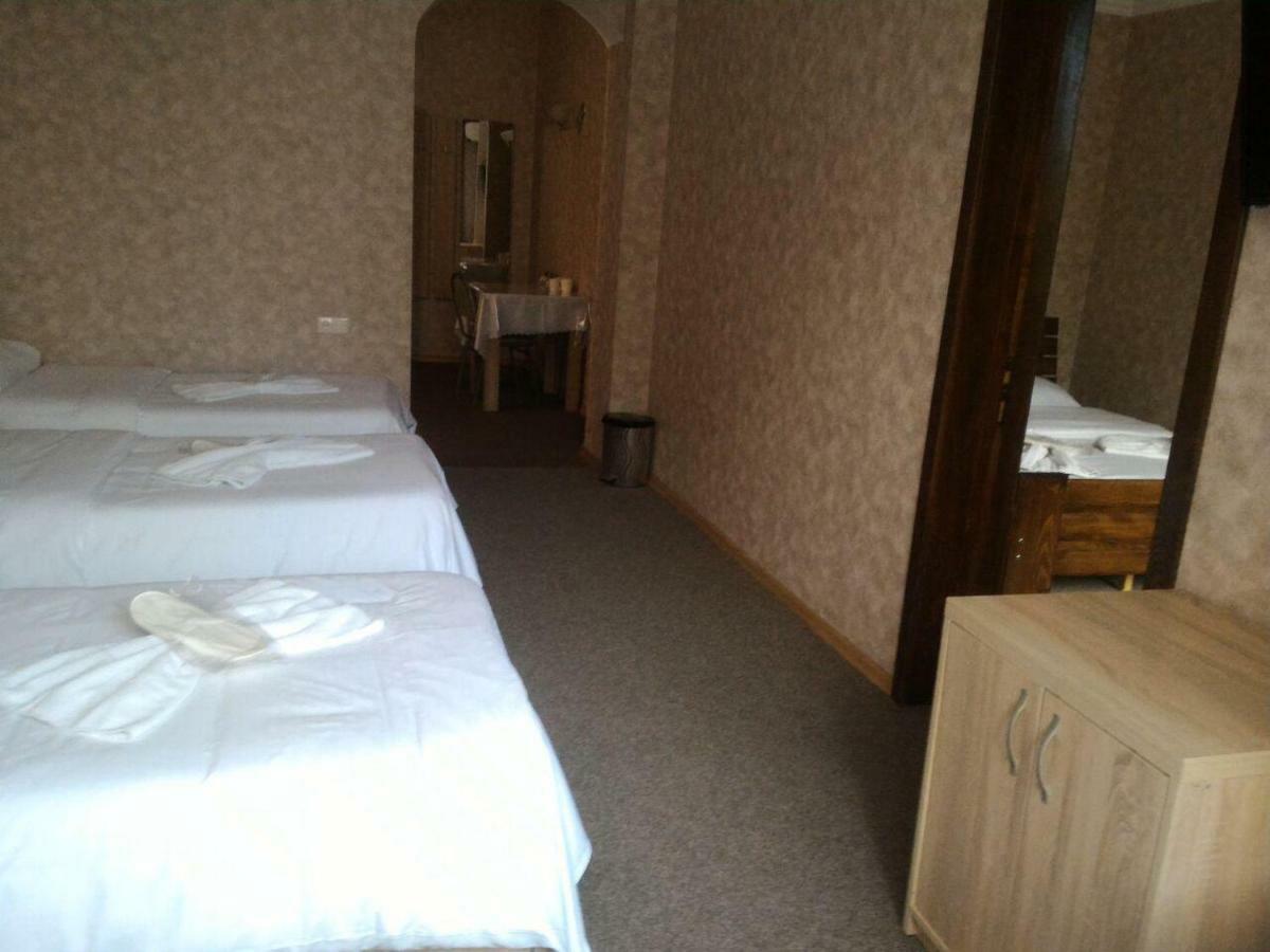 7 Star Bed and Breakfast Τυφλίδα Εξωτερικό φωτογραφία
