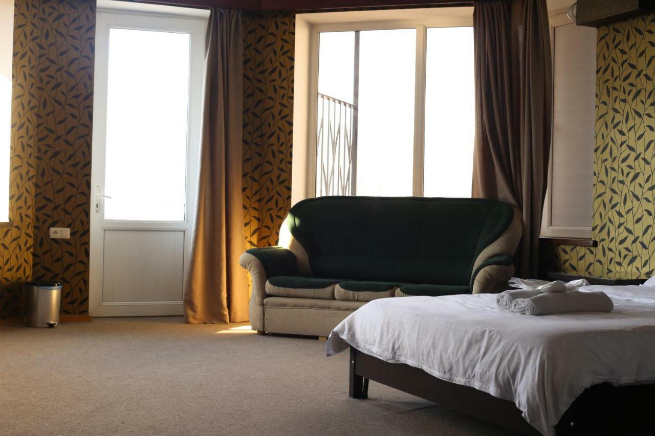 7 Star Bed and Breakfast Τυφλίδα Εξωτερικό φωτογραφία