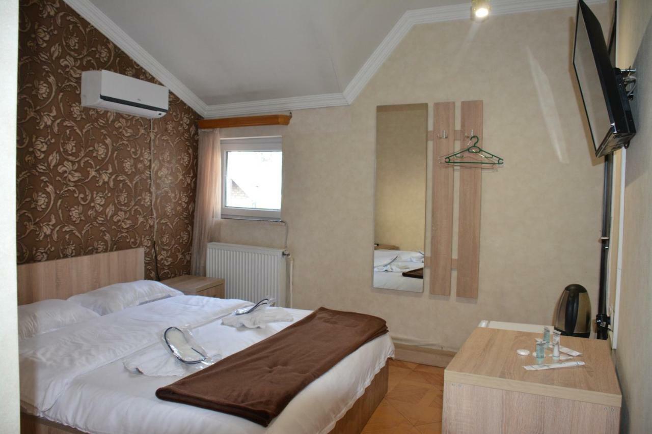 7 Star Bed and Breakfast Τυφλίδα Εξωτερικό φωτογραφία