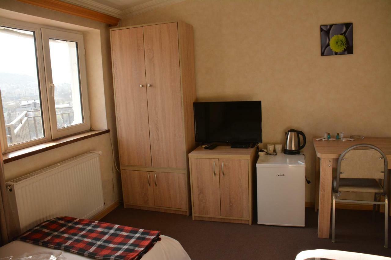 7 Star Bed and Breakfast Τυφλίδα Εξωτερικό φωτογραφία