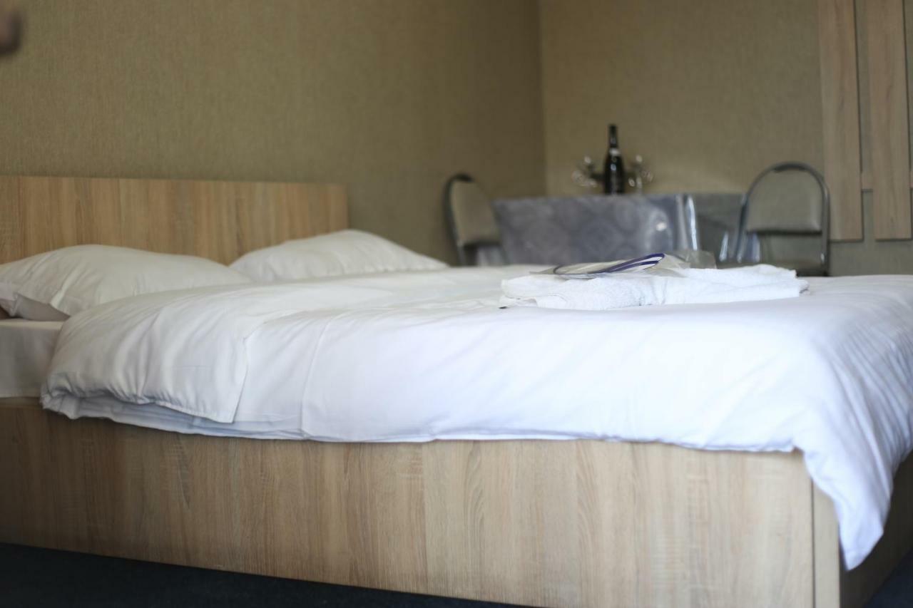 7 Star Bed and Breakfast Τυφλίδα Εξωτερικό φωτογραφία